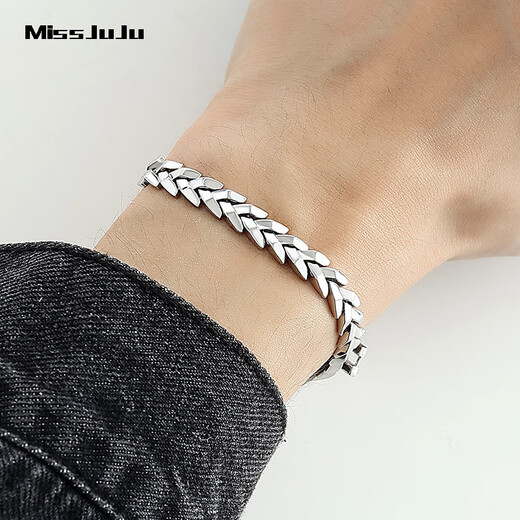 Miss JuJu platinum bracelet men's pt950 platinum flat solid dragon tail chain is trendy and thick and can be customized. All Specifications will be refunded according to the actual weight.
