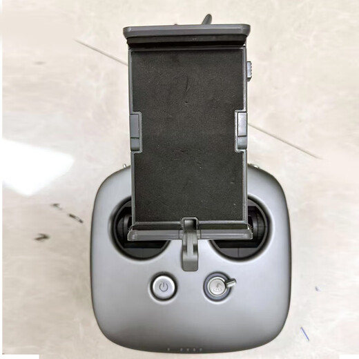 
DJI Elf DJI Remote Control 3/4 4p/4P2.0 Yu 2 Wu 1 General Control/with Screen Control Charger Second-hand Remote Control Elf 4RTK with Screen Control