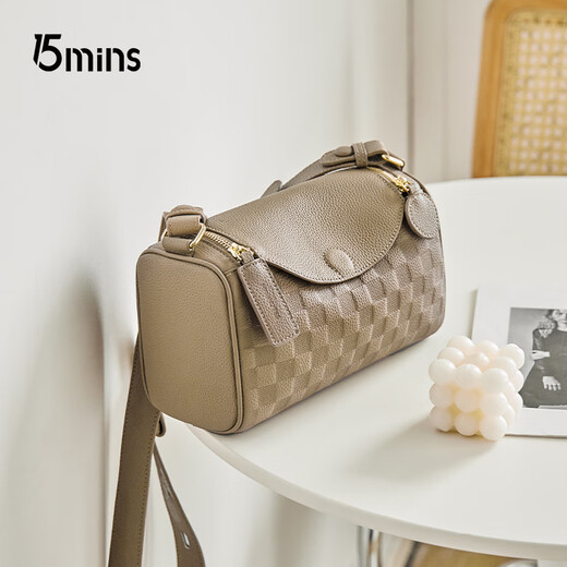 15MINS【百丽旗下】牛皮包包2025女包运动健身斜挎包旅游枕头包520礼物