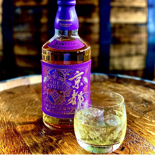 Kyoto [Gold Award for Spirits in International Competition] Japanese imported West Maria blended whiskey, foreign wine, New Year's goods, gold medal] Purple bottle West Maria mixed malt whiskey