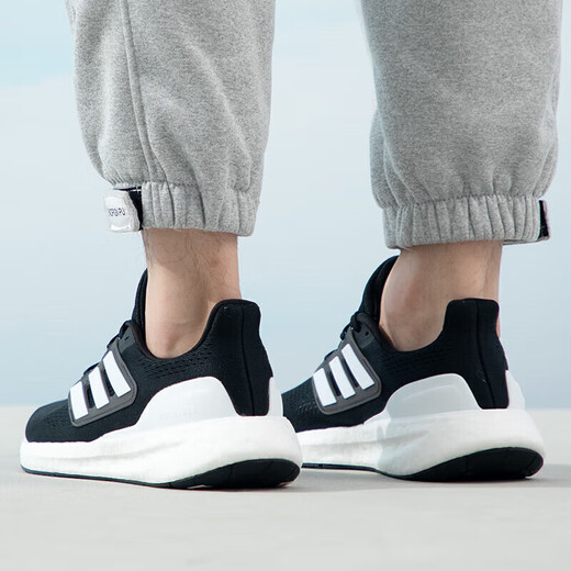 阿迪达斯（adidas）官方男鞋女鞋 秋季新款运动鞋Pure Boost网面透气轻便缓震跑步鞋 IF4839/黑白/网面透气 (内长220mm) 36