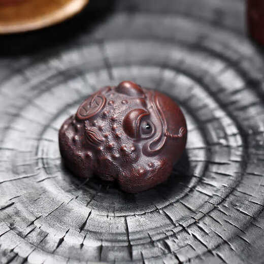 Fat Donglai's same tea pet purple sand creative ceramic tea ceremony fully handmade lotus red toad tea toy with personality red ground wrapped golden toad