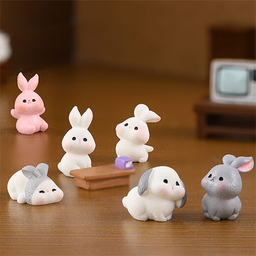 Computadora de escritorio de conejo blanco nuevo japonés y americano lindo decoración mini adornos pequeños regalos de cumpleaños de muñecas para niñas mini conejo 2 sin repetición