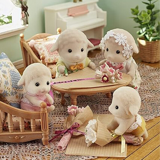 Familles sylvaniennes Version japonaise jumeaux de moutons jouant des cadeaux d'anniversaire de poupée de jouet de fille maison pour les enfants