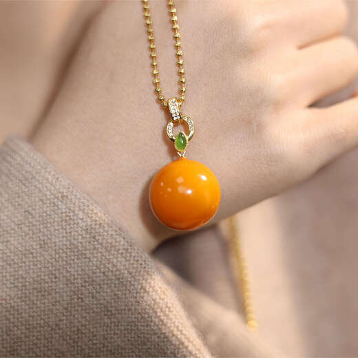 Kechu natural Russian material antique old wax pendant retro fashion men's and women's sweater chain necklace pendant gift 21-22mm beeswax