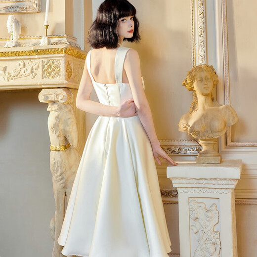 Satin mini dress, women can usually wear French style certificate dress, simple temperament, noble lady's high-end evening dress, white XS