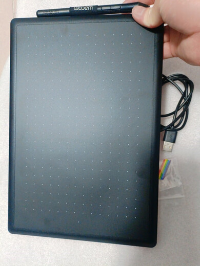 
Wacom original second-hand ctl672 handwriting board hand-painted board digital board handwriting board online course drawing special osu beginner 90% new full set + storage bag
