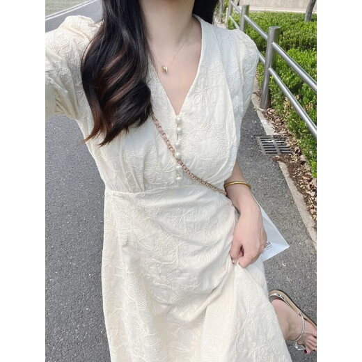 
Nuoxisha [7236 people collect] 2024 summer new French heavy industry embroidery temperament v-neck national style gentle style waist-hugging 9767 apricot color dress L [Suggested 101-120Jin [Jin equals 0.5 kg]]
