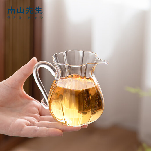 Mr. Nanshan Kungfu tea set accessories heat-resistant glass male cup Chinese tea divider tea ceremony accessories flower center glass fair cup flower center glass fair cup_transparent