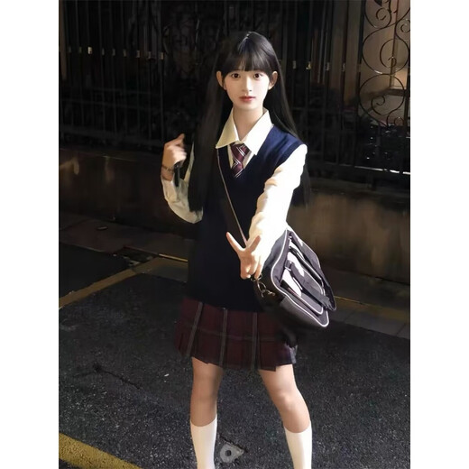 
Her style 2691 people collect original jk uniforms with long sleeves tops in college style wear V-neck sweater vest horse (long shirt + navy blue vest + black JK skirt + stripes 1 M 42