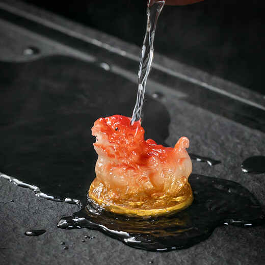 Tea pet ornaments, golden toad boutique tea play, cute auspicious beast tea table, tea tray, tea set, tea set accessories, color-changing pets, auspicious beast awakening lion-color-changing tea pet