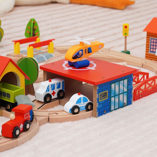 Holz kleiner Zug Hape Gleis Set Magnetic Lokomotive 3-5-7 Jahre alte Jungen Bausteine ​​Kinderspielzeug Brio 78 Stück Spuren Elektroauto
