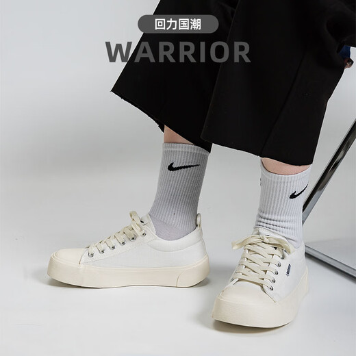 Chaussures de chaussures de toile de femme huili