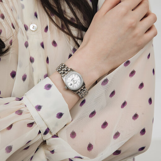 Plum Blossom (Titoni) Schweizer Uhr Women's Universe Serie Automatische mechanische Stahlgürtel Frauenwache Haoshi 27mm 729-S-DB-695 Silberscheibenstahlgürtel
