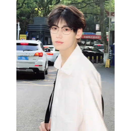 Sherondo White Shirt Herren Sommer loser lässiges lockeres High-End-Outfit des jungen Mannes kurzärmeliges Hemd Solid Color Siebenpunkte halbärmelige dünne Jacke weiß 2xl [Empfohlen 130-145jin [Jin ist gleich 0,5 kg]]