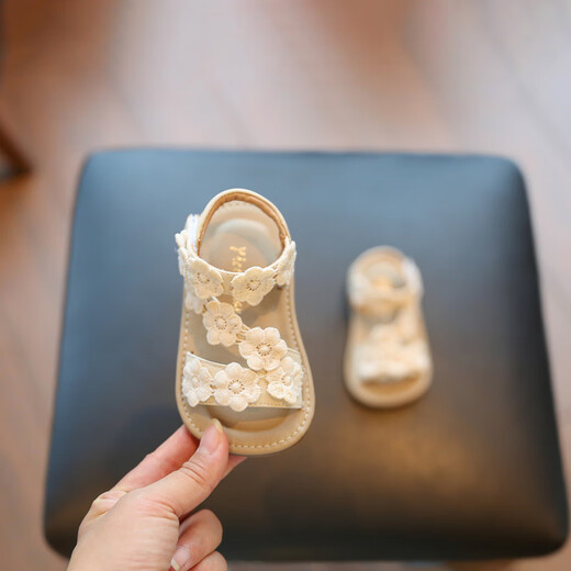 Ye Yu 2025 summer new baby girl shoes flower sandals 1 to 2-3 years old toddler shoes soft sole baby shoes trendy off-white counter upgraded version open glue 95% mothers choose 15 inner length about 11.5 cm