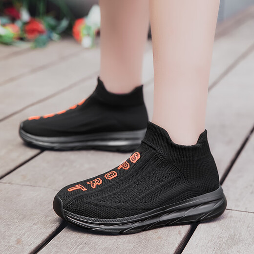 Pinduo Walking Chaussures de chaussettes pour enfants 2025 Spring et été nouveau style pour hommes et filles respirant anti-glip
