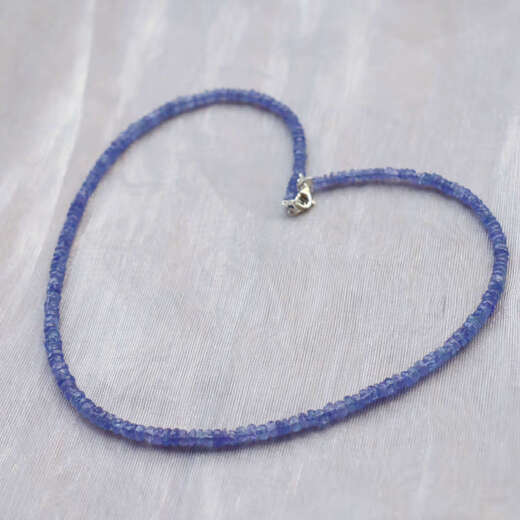 Huaiyin natural tanzanite necklace women's clavicle chain simple style jewelry gift for girlfriend and best friend birthday gift white crystal love pendant