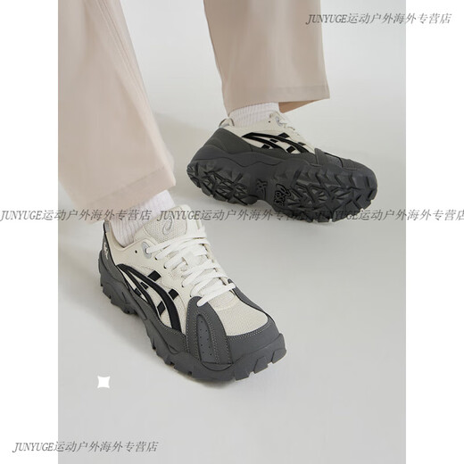 ASICS (ASICS) ASICS Casual Shoes Gel-Truck Männer und Frauen dicker Einzel Retro Wear-resistenter Sportschuhe 1203A485-301 Black_white 42