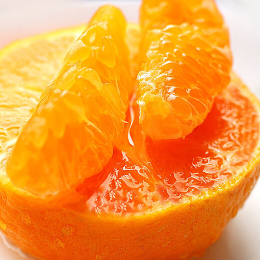 Collection of fresh Jiangxi and Gannan navel oranges, seasonal fresh orange fruits, freshly picked and shipped for holiday gifts, including box of 10 Jin Jin equal to 0.5 kg, net weight of 9 Jin Jin equal to 0.5 kg, preferred fruit 150-230g