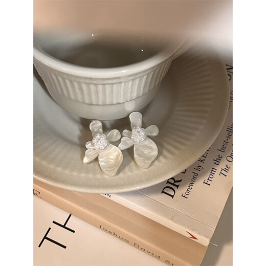 天启世纪母亲节礼物简约亚克力花朵耳钉小众设计轻奢气质高级感精致新娘珍 3884B「雪薇花」双垫蚊香盘耳夹