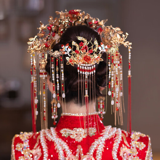 Солнце и лунный свет невесты цепь лба xiuhe Headrress Красный китайский дракон и платье Phoenix Атмосфера Свадебная свадьба Феникс Корона xiuhe Headrress Headrress 2025 Новый GX Red Phoenix earclip earclip наполовину