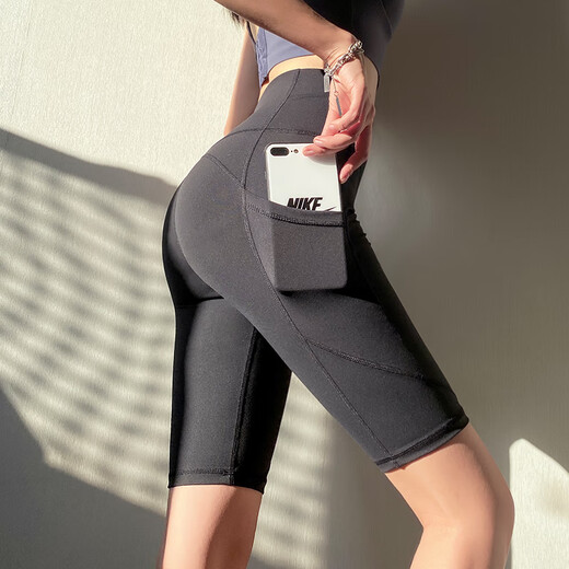 健身女孩带兜五分裤紧身高腰蜜桃提臀瑜伽短裤跑步运动中裤网红新 黑色 S (建议85-100斤左右)