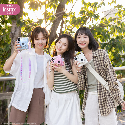 Fuji (FUJIFILM) Polaroid instax mini SE male and female students' one-shot point-and-shoot camera mini 7+/7s/7c upgraded version package includes photo paper white cloud time set package 2 standard + 10 pieces of photo paper + silicone case + basic version gift pack