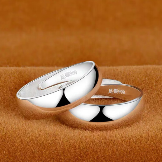 Wanmu Hong Kong 9999 sterling silver ring new plain ring glossy ring is simple and versatile. Found enough silver plain ring glossy ring. First come first served. Will be removed in seconds when sold out. 9.663 grams