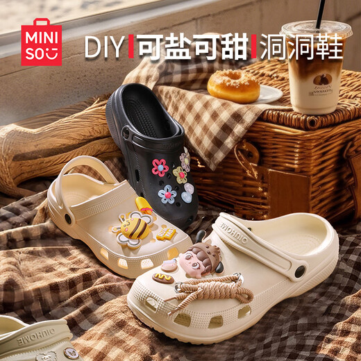 名创优品（MINISO）洞洞鞋女男夏季外穿沙滩凉鞋防滑厚底踩屎感包头凉拖鞋黑色36-37