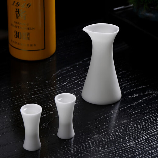 Fujian Yaofang mutton-fat jade porcelain high-end white wine glass and wine set handmade small wine glass jug wine divider sake cup hot wine jug wine glass*2