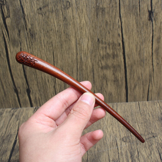 Longhushan straight hair, lightning-struck jujube wood hairpin with seven-star embossed crape myrtle and Taoist ritual, purely hand-polished, lightning-struck wood crape myrtle hairpin that has gone through the process