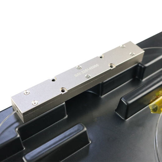 
Zanite fiber 7-in-1 beam combiner NA: 0.22, IN105/125SMA9905, OUT200/220umSMA905, coupling efficiency: 80%, single-arm power 150W