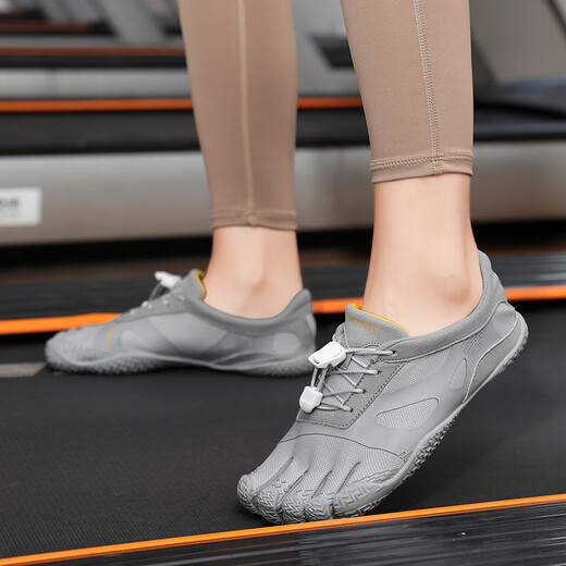 Hawit outdoor river tracing five-finger shoes for women and men, indoor soft-soled yoga, Pilates, barefoot comprehensive training, non-slip fitness sports, 888 gray, too small, need to increase one size 38