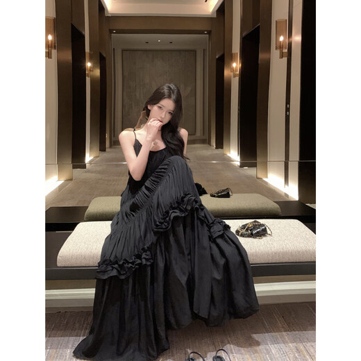 Pure sexy temperament V-neck design sense black ears big sling suspender dress long skirt women red dress L