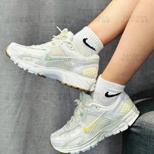 耐克（NIKE）ZOOMVOMERO5减震防滑跑步鞋BV1358CI1694 HF4524-111 46