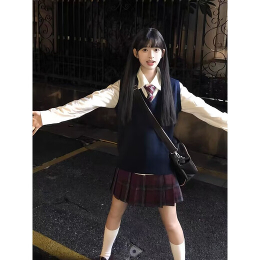 
Her style 2691 people collect original jk uniforms with long sleeves tops in college style wear V-neck sweater vest horse (long shirt + navy blue vest + black JK skirt + stripes 1 M 42