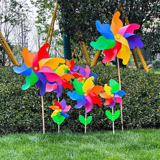 Oimg Windmühle farbenfrohe Outdoor -Dekoration Plastik Big Windmühle Spielzeug handgefertigtes Farbfarbs rotierende Requisiten Kinder Handheld kleine Windmühle verdickte 10 Packungen (7 27 cm mit 50 cm Holzstangen)