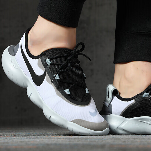 耐克（NIKE）男款跑步鞋夏季FERR5.0赤足轻质缓震舒适透气训练运动鞋 AQ1289-004 38.5