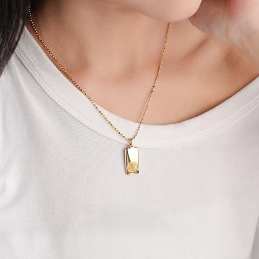 Lie Ruimuqiao Jewelry Original Design 18K Gold White Rectangular Gold Coin Pendant Men and Women Personality Niche European and American Fashion White For specific parameters, please contact customer service
