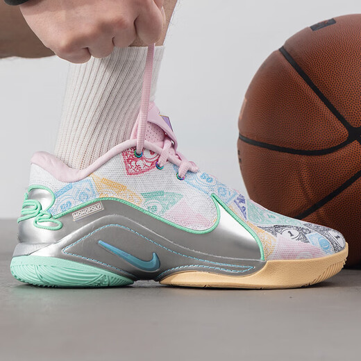 
Nike (NIKE) LEBRON 22 James 22 basketball shoes men's shoes 25 new winter shock-cushioning wear-resistant training practical sports shoes FZ1098-100 40.5