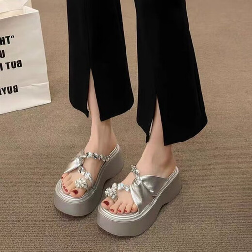 Belle pedal sponge cake thick-soled heightened toe slippers for women in summer wear 2025 new fairy Feng Shui Rhinestone Beach High Heel Sandals Black 35