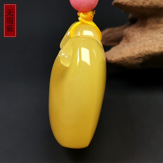 Amber School, one thing, one picture, one certificate, natural amber pendant, beeswax pendant, Ruyi lock carving, chicken oil yellow, no roasted color, pendant 6.08g, 31*27*12mm