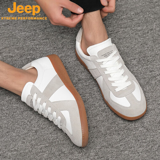 吉普（JEEP）真皮2025新款大码男鞋宽松45码透气46运动鞋47轻便48德训鞋鞋子男 白灰9715 35