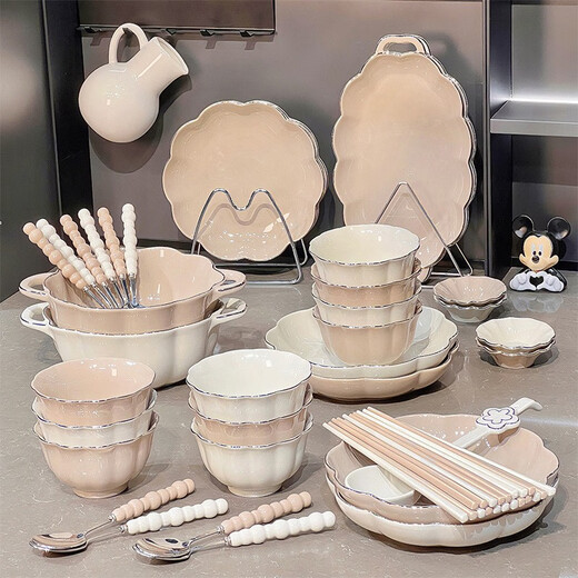 Unterglasurfarbene Schalen, neuer Stil von Haushaltskeramikplatten, Schalen und Essstäbchen Kombination Hauswarming Geschenkgeschirr Schalen und Plattenset goldbemalte 4-6 Personen Food-Geschenkbox 1355 0 Köpfe