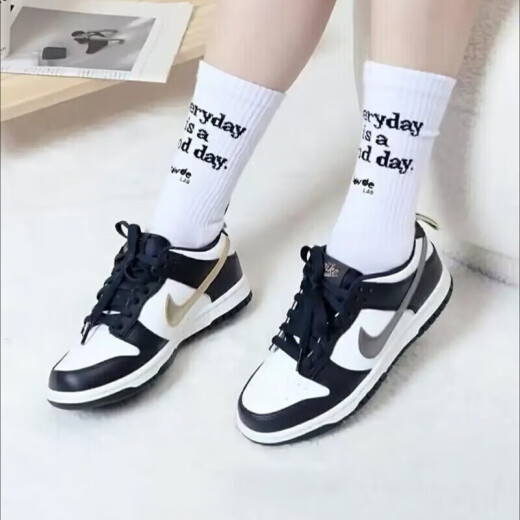 Nike-Basketballschuhe Frauenschuhe Airjordanaj1 Board Schuhe Frühling Low Top Atmungsfreie lässige leichte Sportschuhe Trendy DH9764-001 Schwarz und Weißer kleiner Panda 38