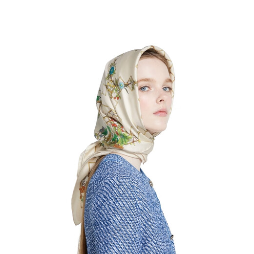 GUCCI Gucci printed silk square scarf gift ivory white and multi-color one size