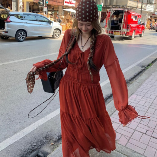 Delia's large size French retro deep V strapping dress waist lace long skirt long sleeves slim red tea skirt 3527 Loulan girls long skirt L big