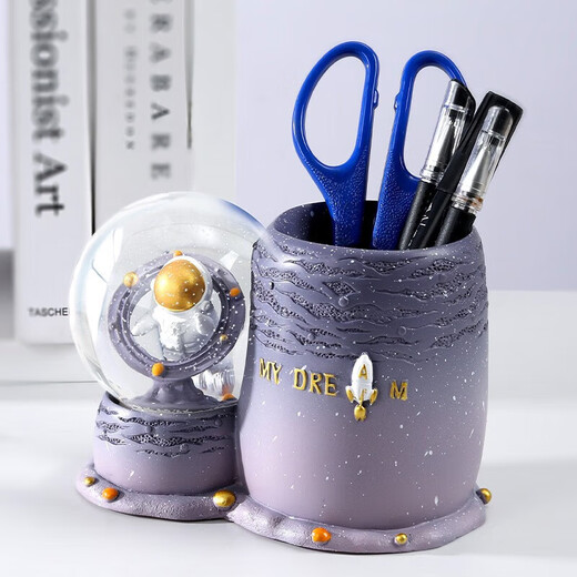 Red Iron Astronaut Holder Ornaments Crystal Ball Night Light Office Office Desktop Decoration Creative Storage Crafts Children's Day Astronaut Holder [Purple Star Ring]