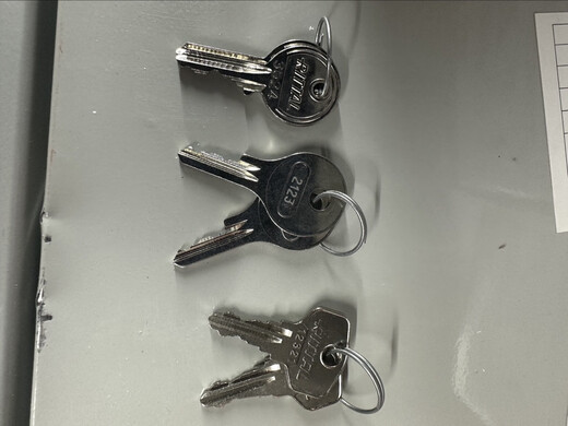 
Vitu door lock key 3524.2123.12321 two starts with 3524 two with key